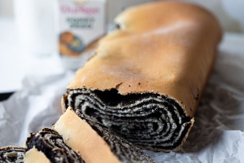 Poppyseed Roll